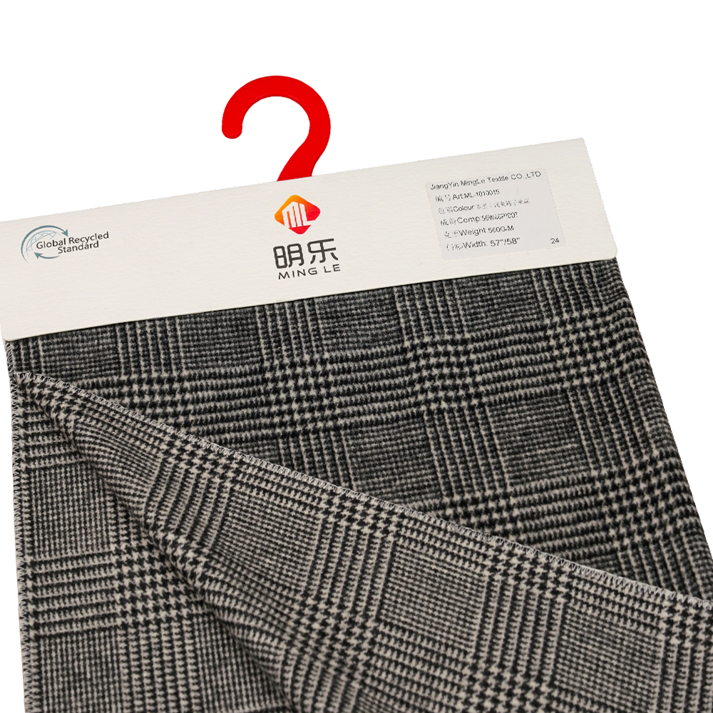 울 50%, 폴리에스터 40%, 기타섬유 10%, 560G/M, 블랙 + 라이트 그레이, 체크무늬 단면 오버코팅 울 원단, ML-1010015